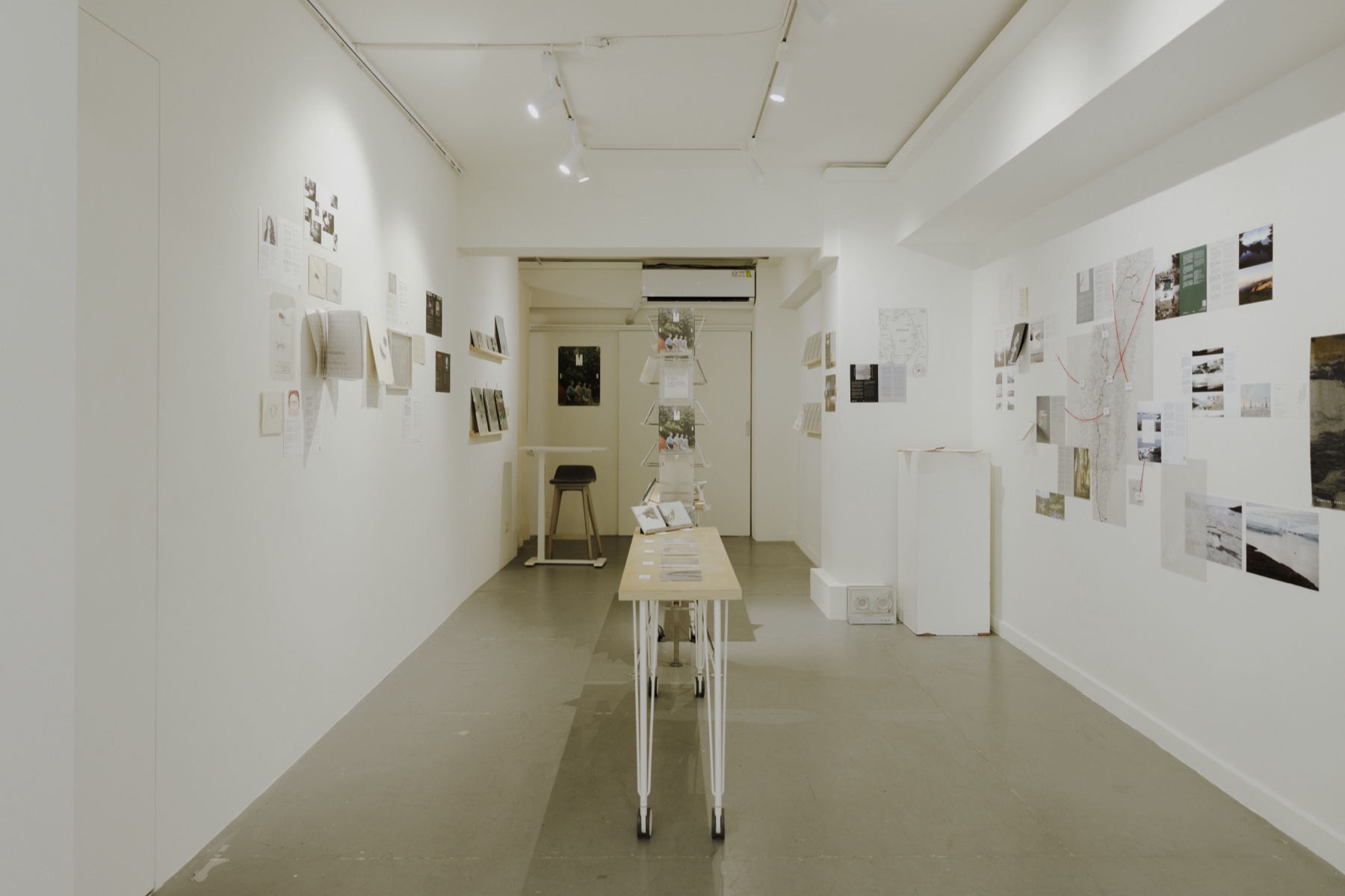 《散落與棲居》台北場一樓展區