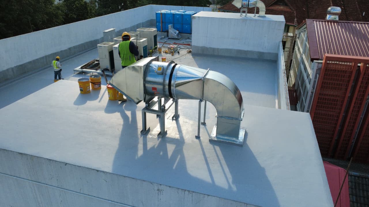 Rooftop ductwork and equipment installation