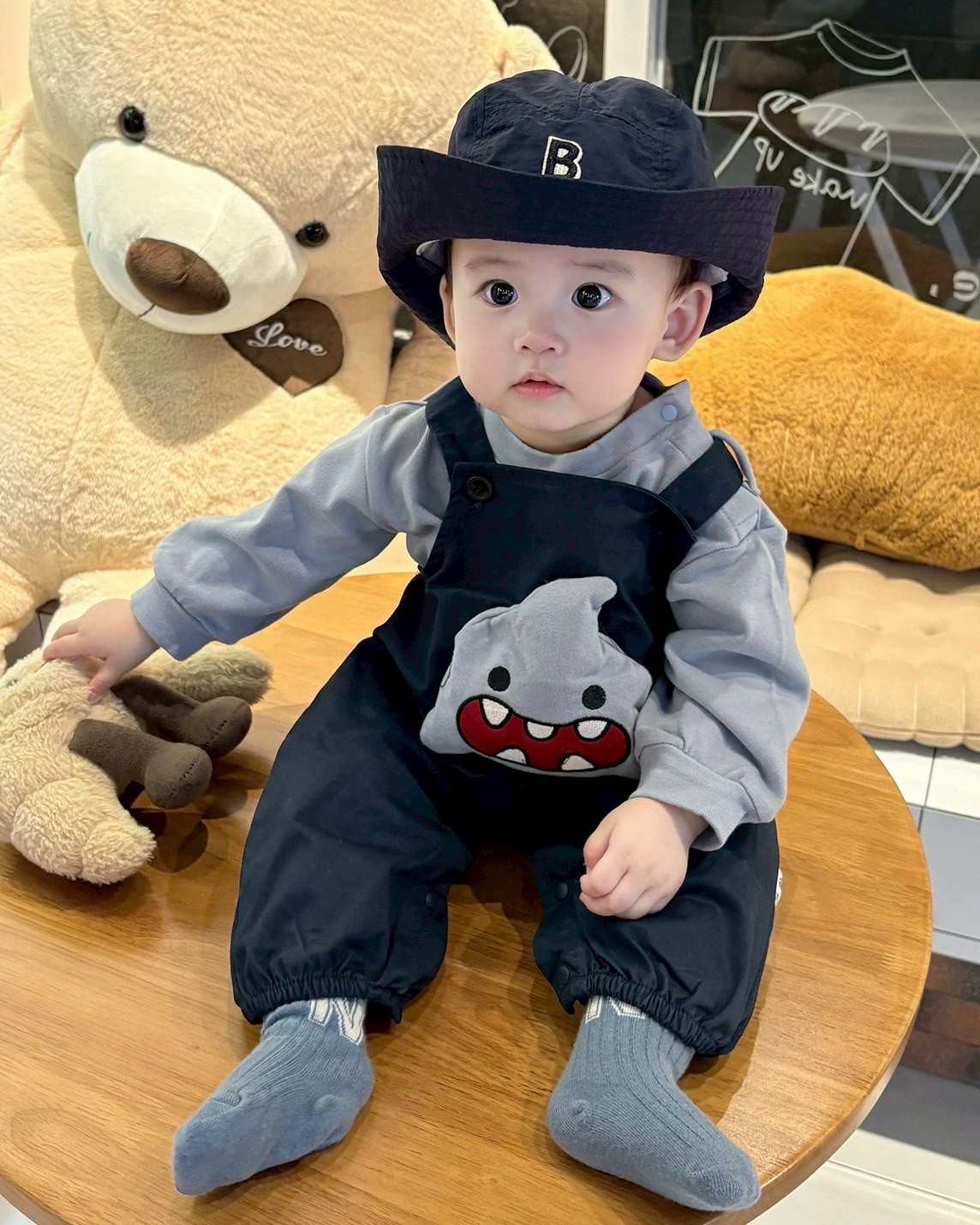 LINE_ALBUM_202599_250909_138