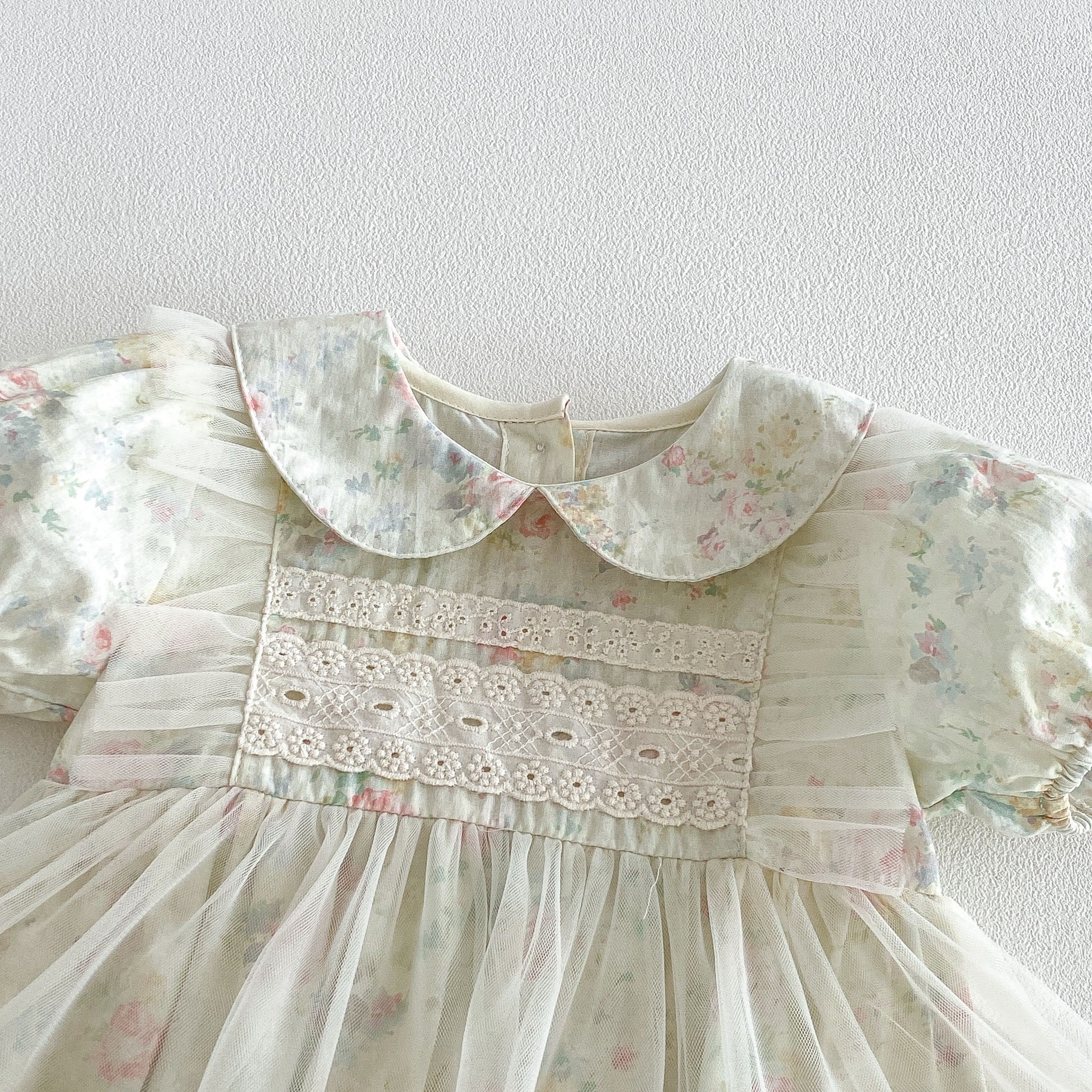 LINE_ALBUM_202651_260501_50