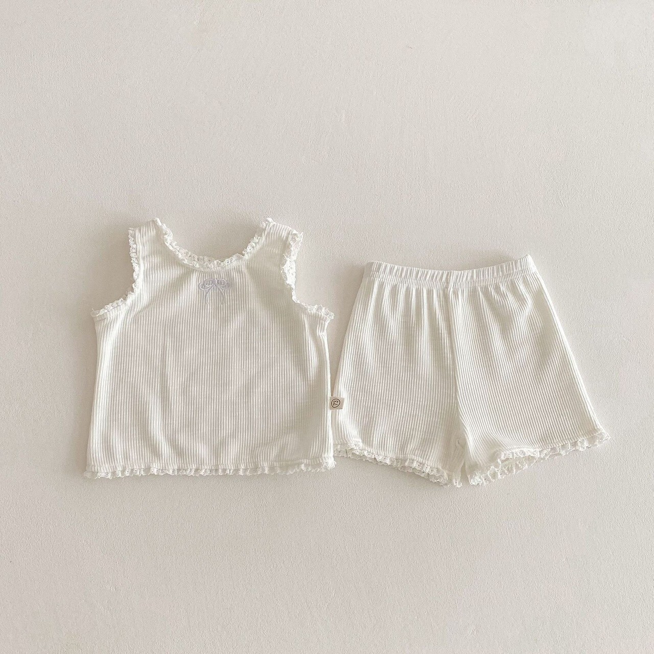 LINE_ALBUM_202633_260303_23