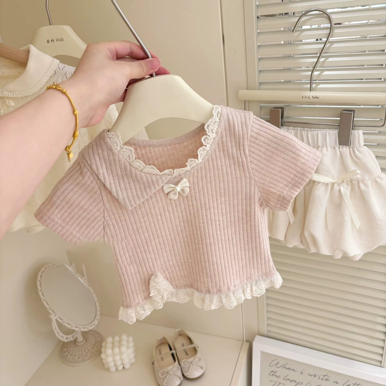 LINE_ALBUM_202636_260306_111