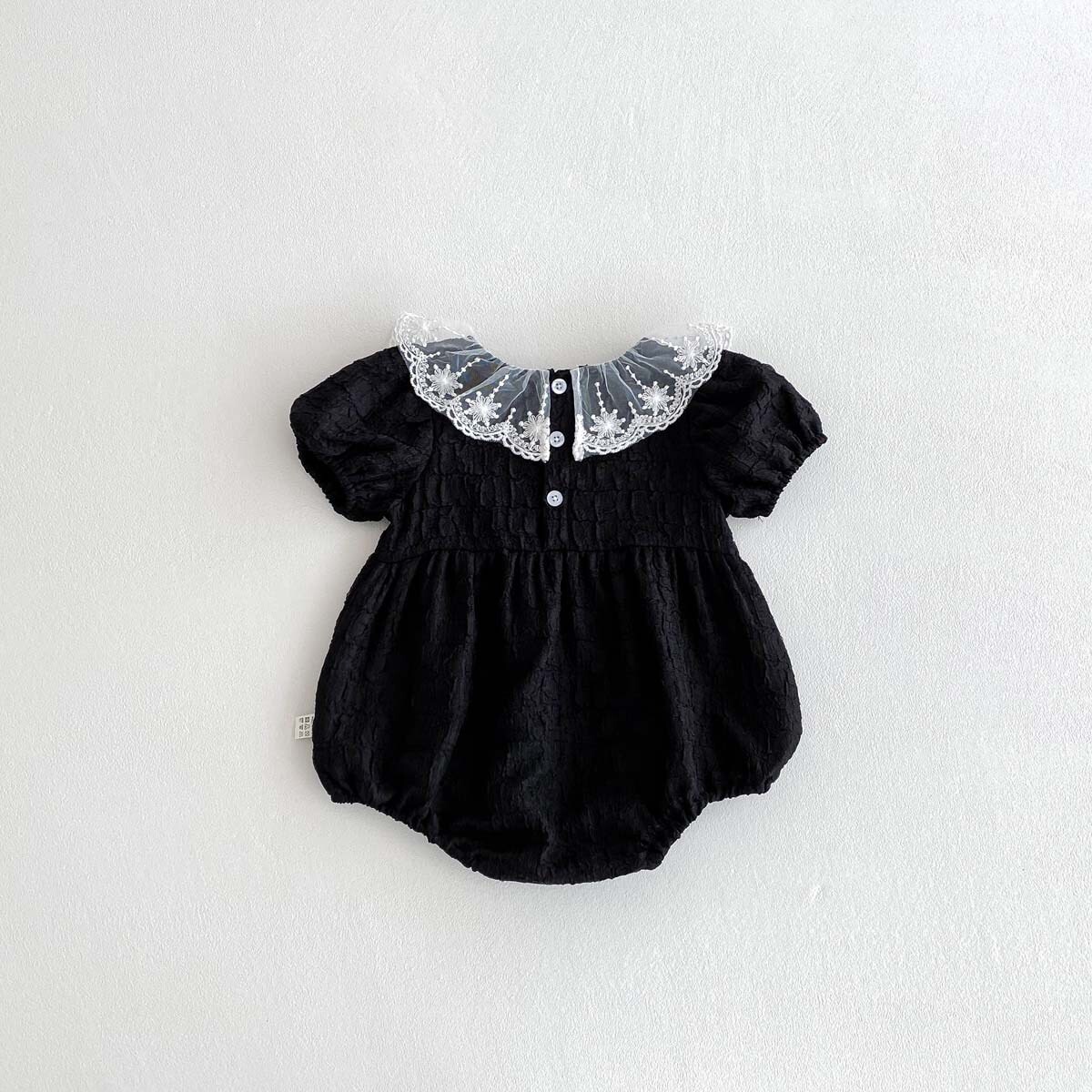 LINE_ALBUM_202638_260308_100