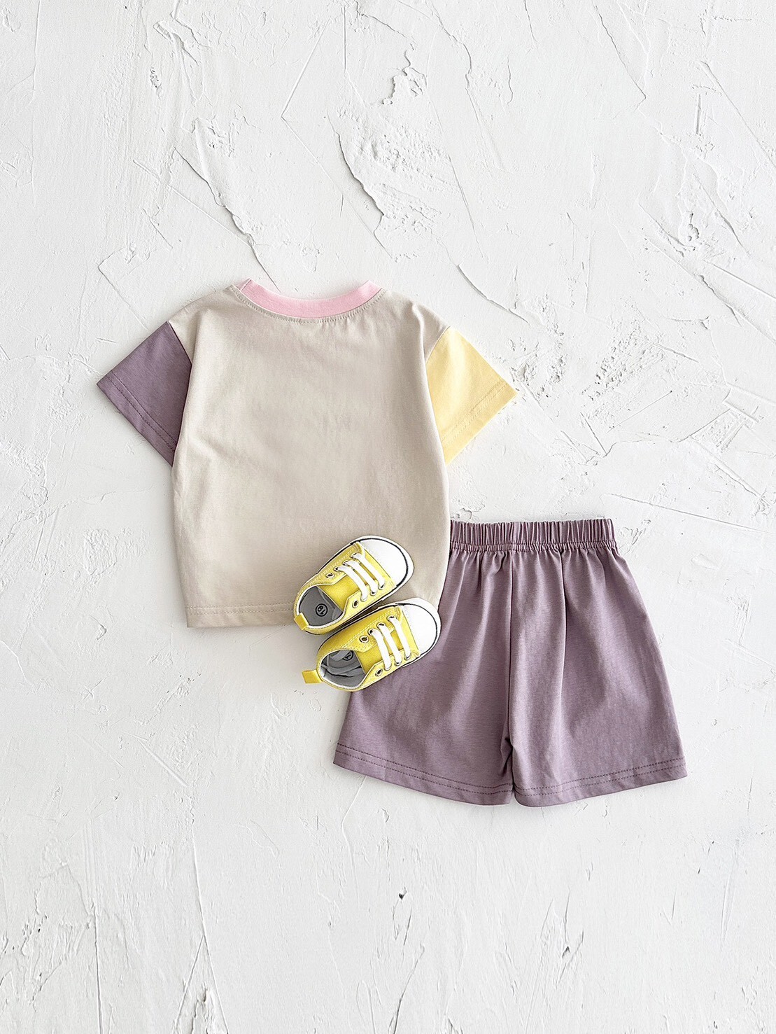 LINE_ALBUM_202639_260309_57