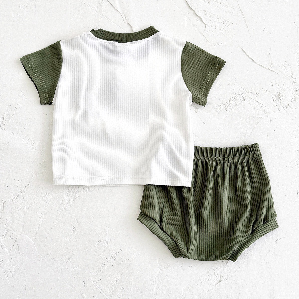 LINE_ALBUM_202639_260309_105