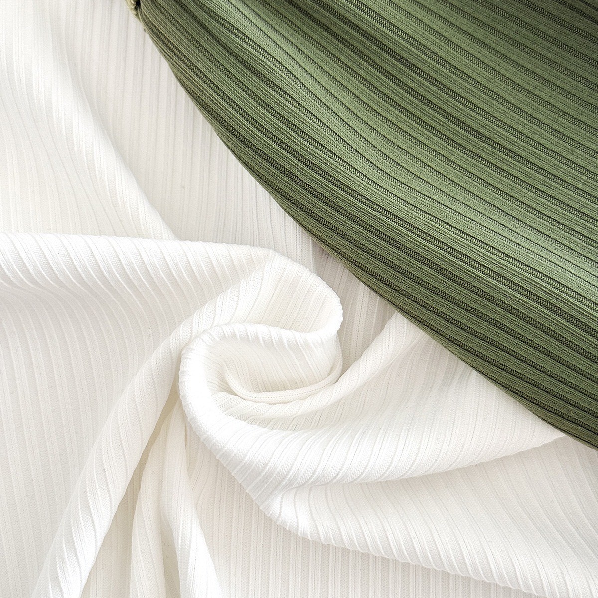 LINE_ALBUM_202639_260309_109