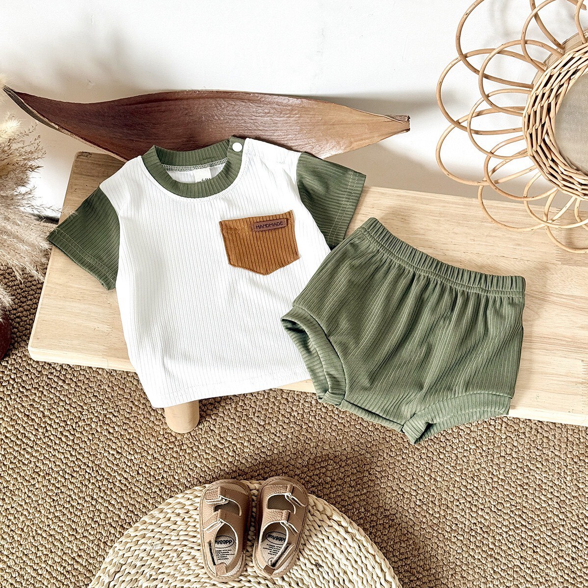 LINE_ALBUM_202639_260309_100