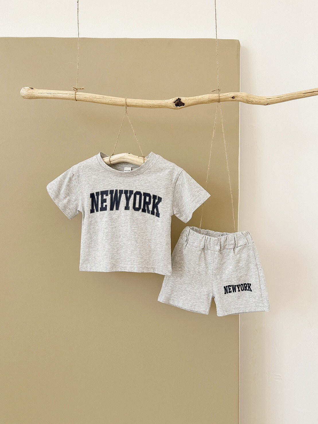 LINE_ALBUM_202639_260309_127