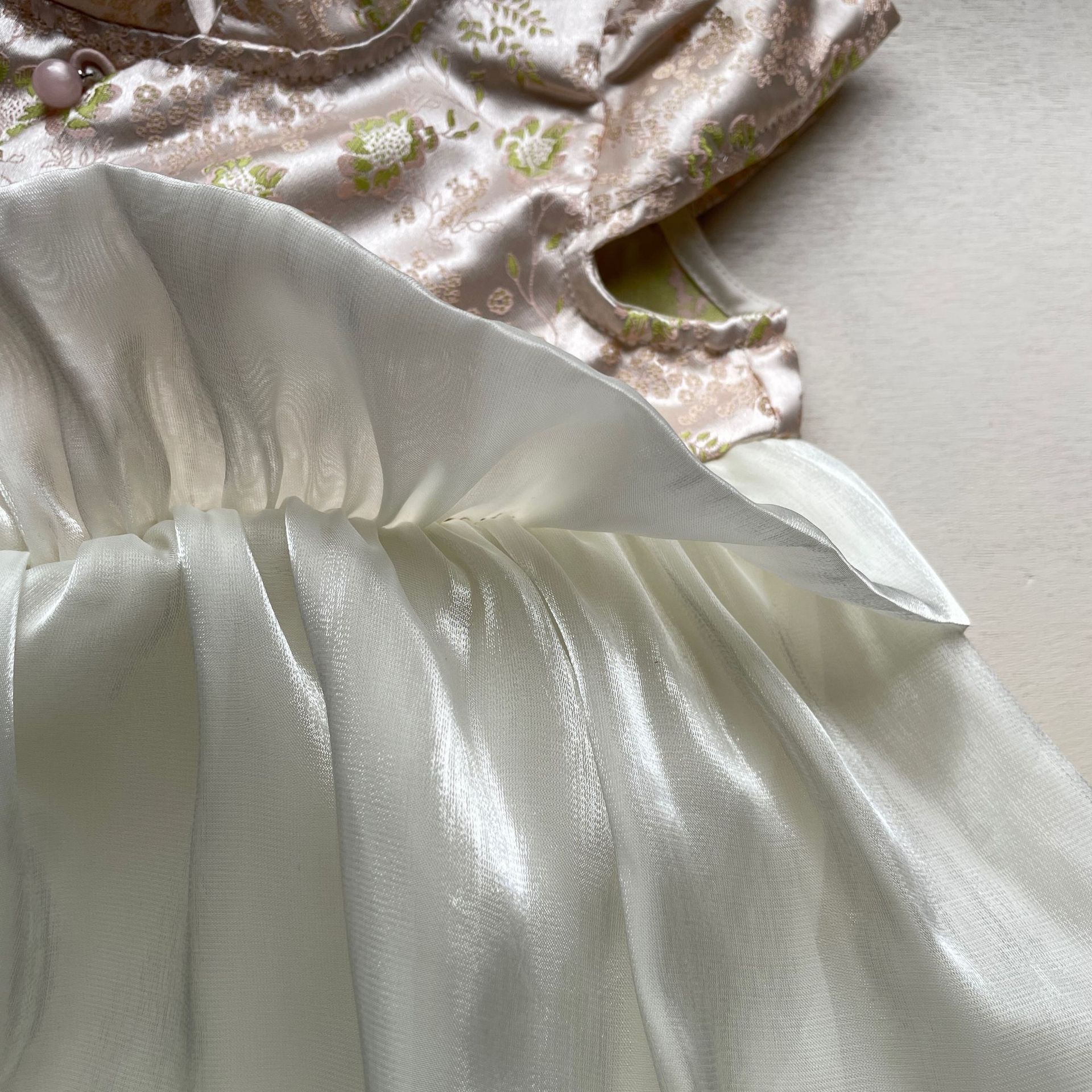 LINE_ALBUM_202649_260409_123