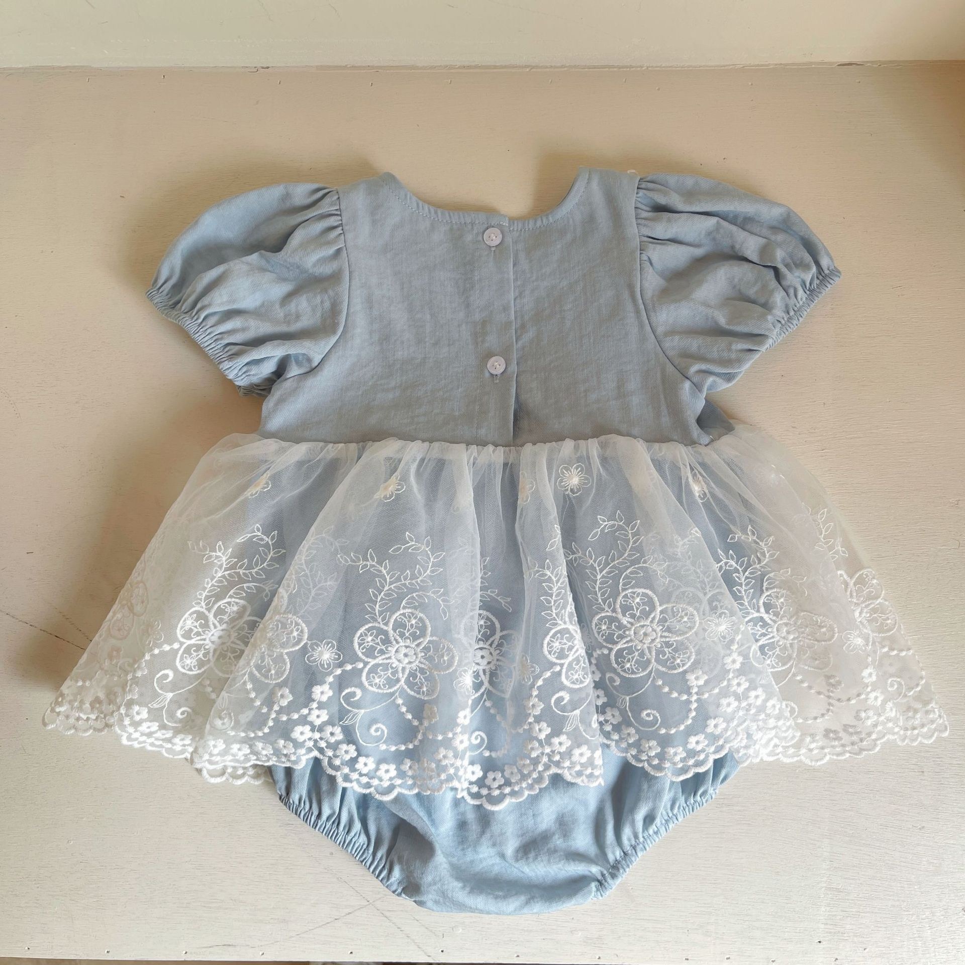 LINE_ALBUM_202649_260409_205