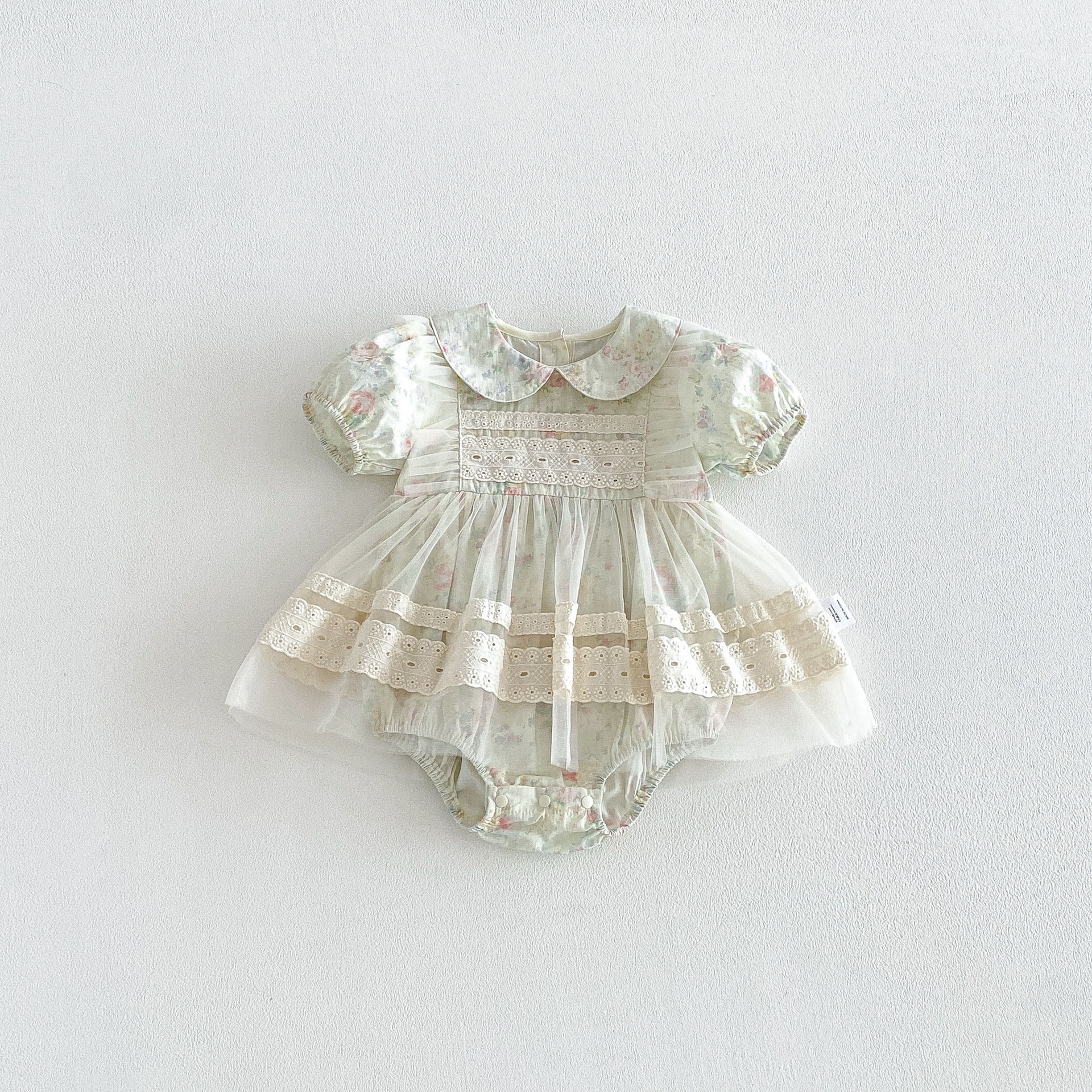 LINE_ALBUM_202651_260501_44