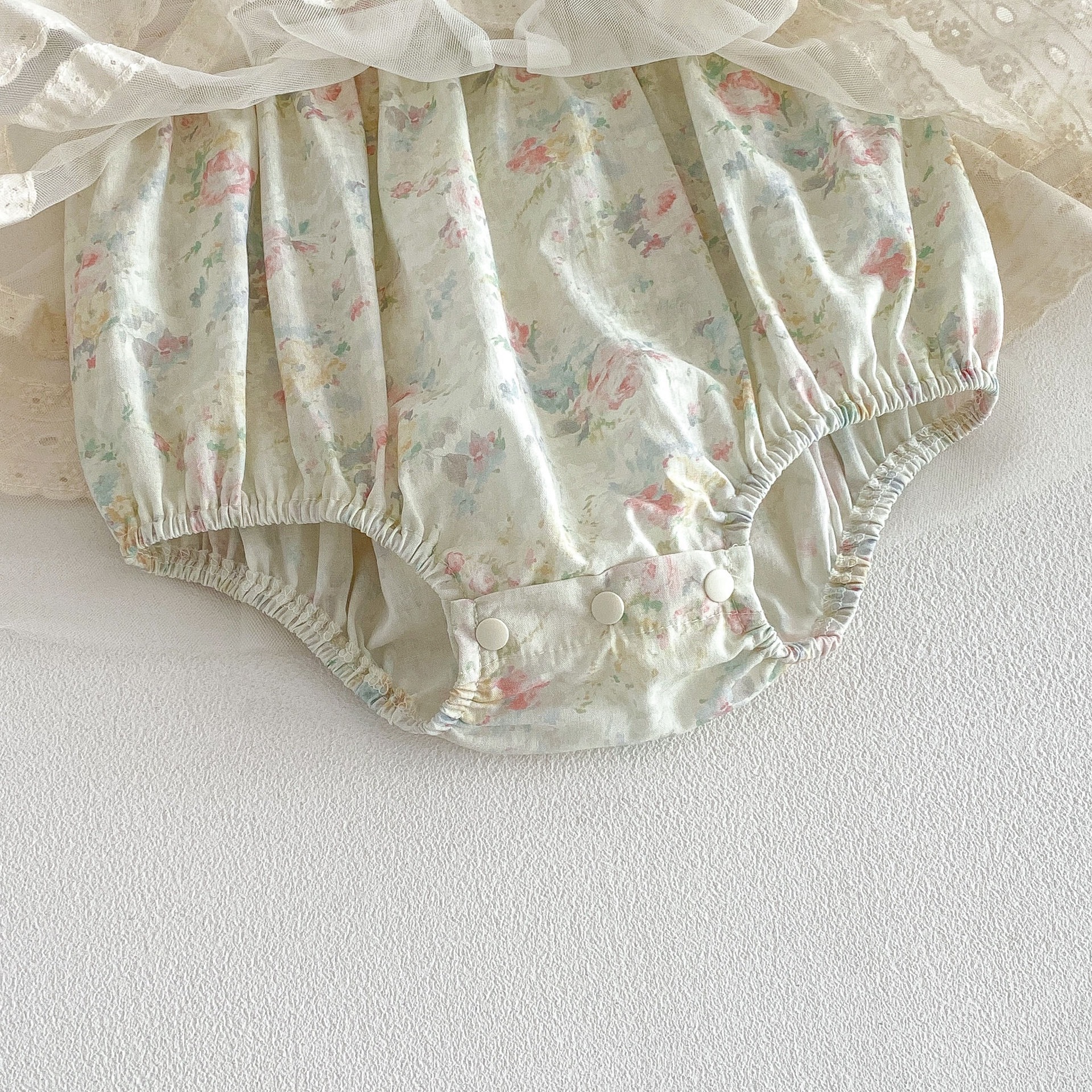 LINE_ALBUM_202651_260501_53