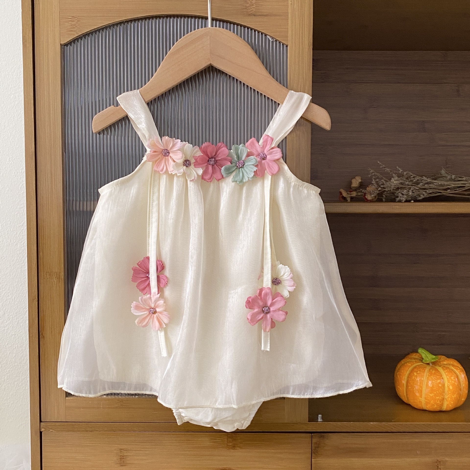 LINE_ALBUM_202658_260508_2