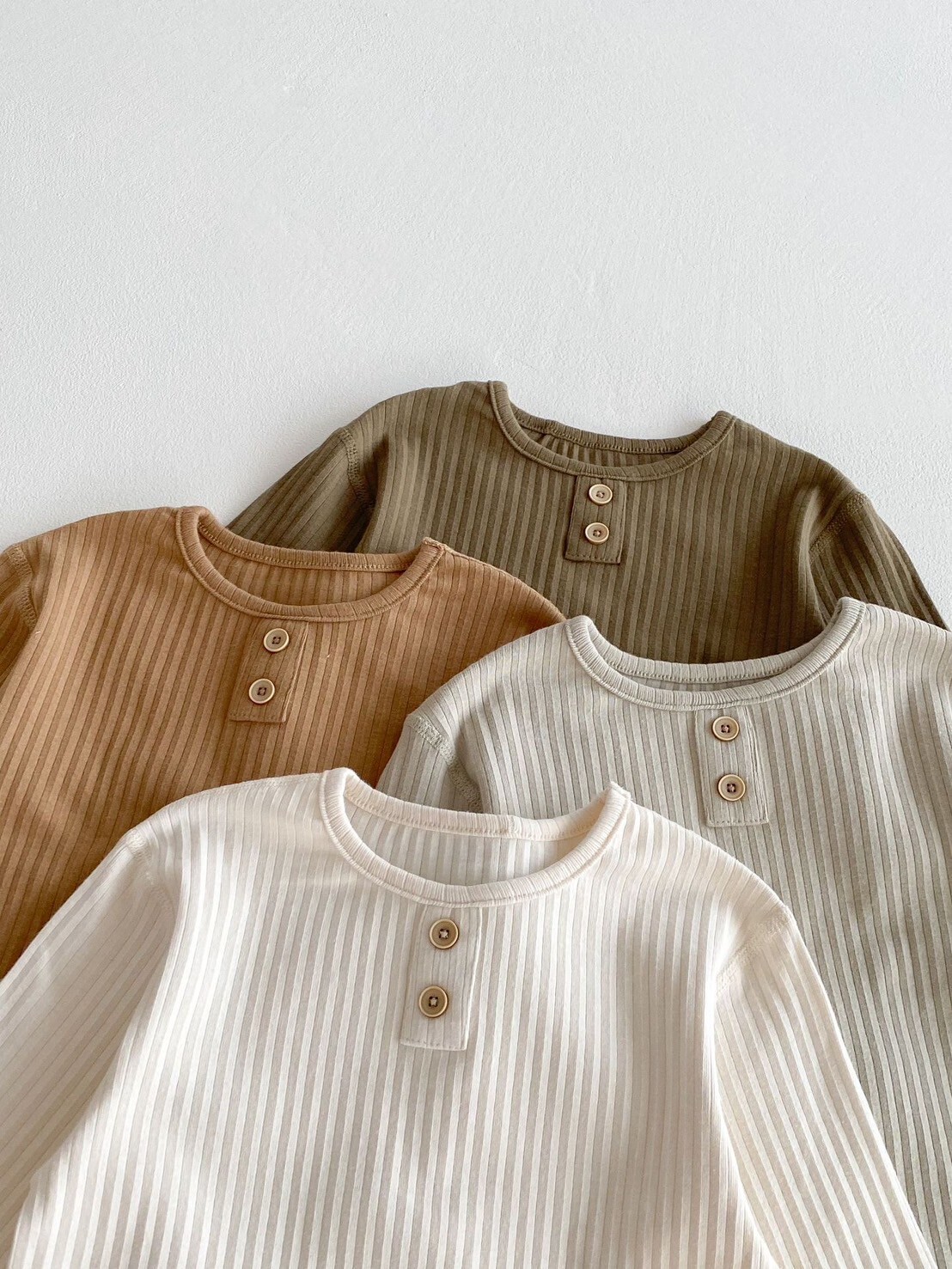 LINE_ALBUM_202582_250802_117