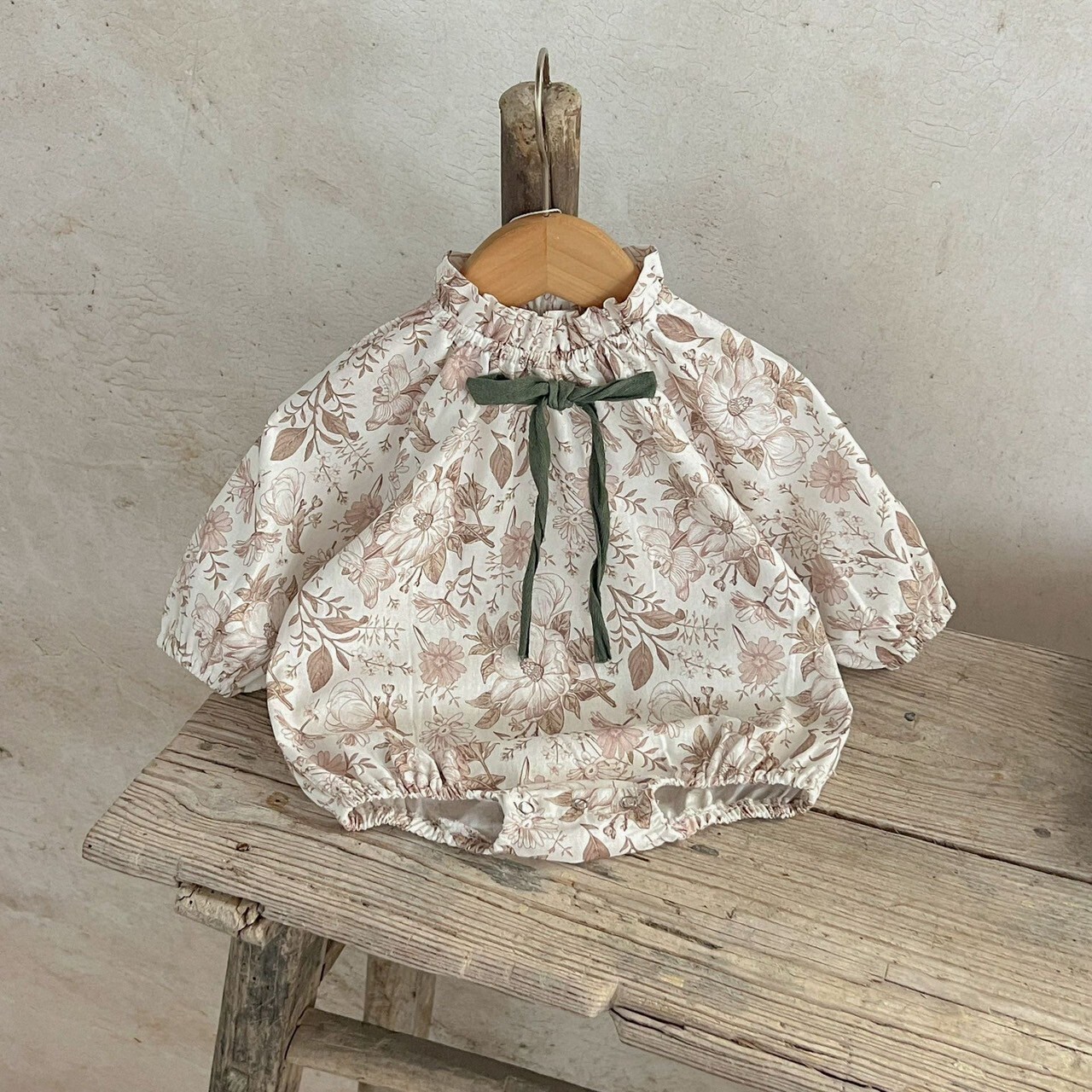 LINE_ALBUM_202584_250804_175