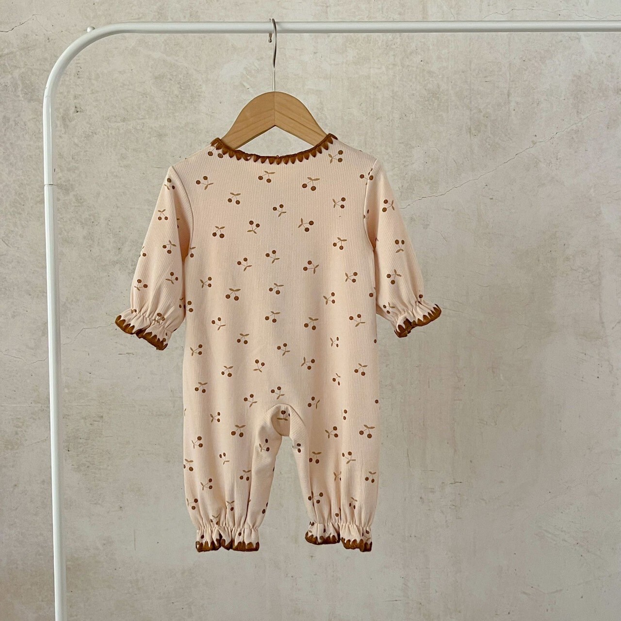 LINE_ALBUM_202584_250804_161