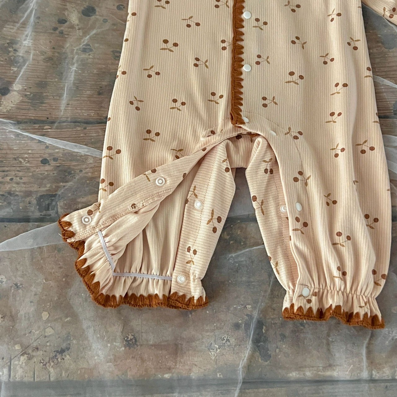 LINE_ALBUM_202584_250804_152