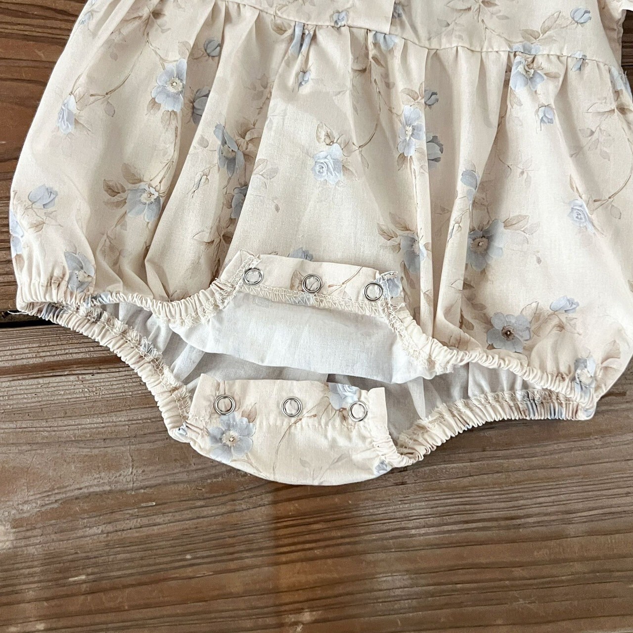 LINE_ALBUM_202584_250804_64