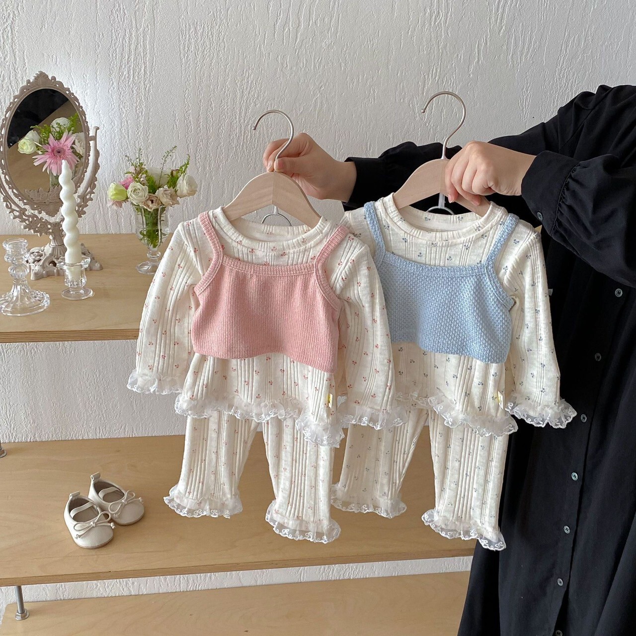 LINE_ALBUM_202587_250807_81