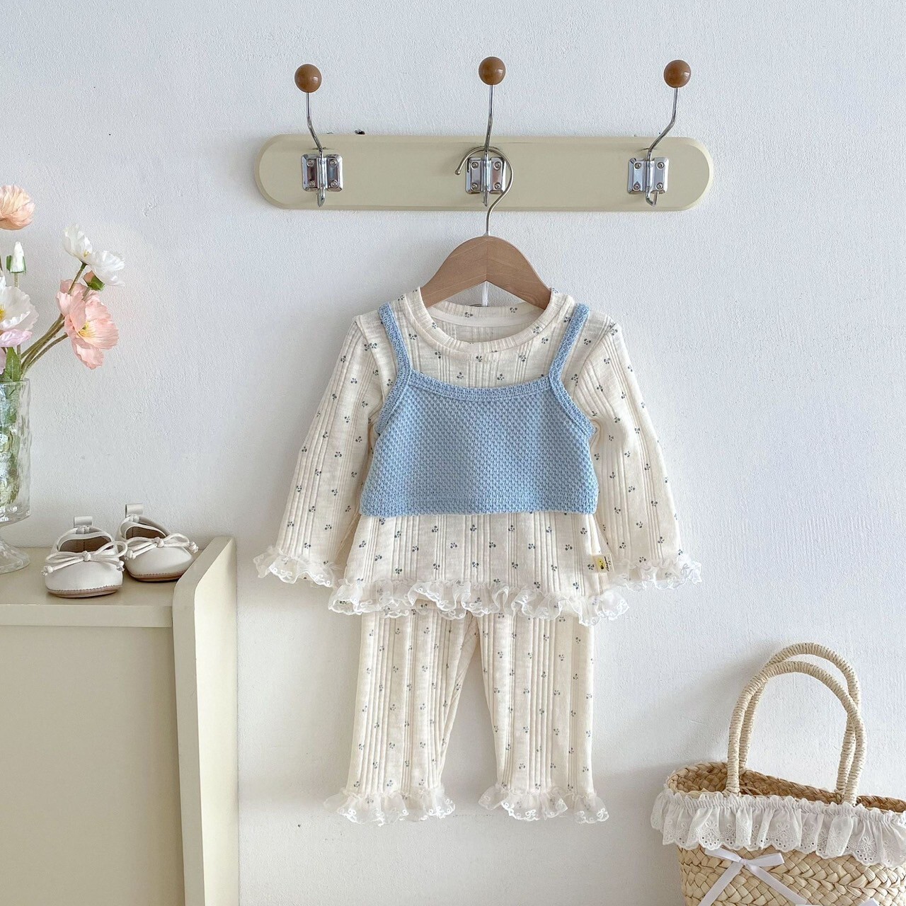 LINE_ALBUM_202587_250807_75