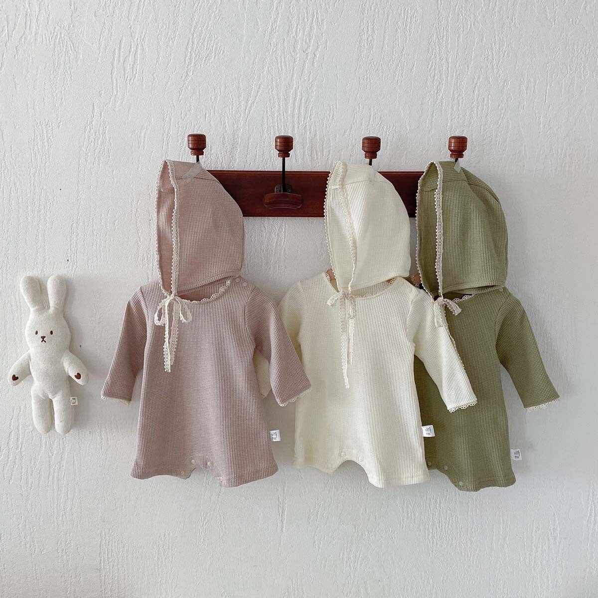 LINE_ALBUM_202589_250809_141