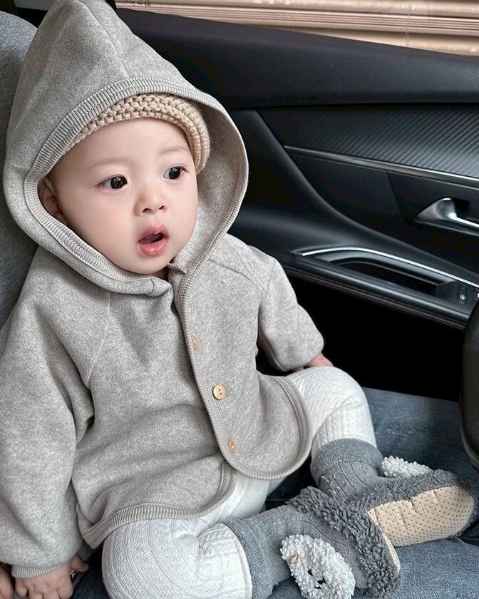 LINE_ALBUM_202593_250903_72