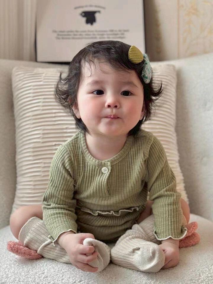 LINE_ALBUM_202596_250906_238