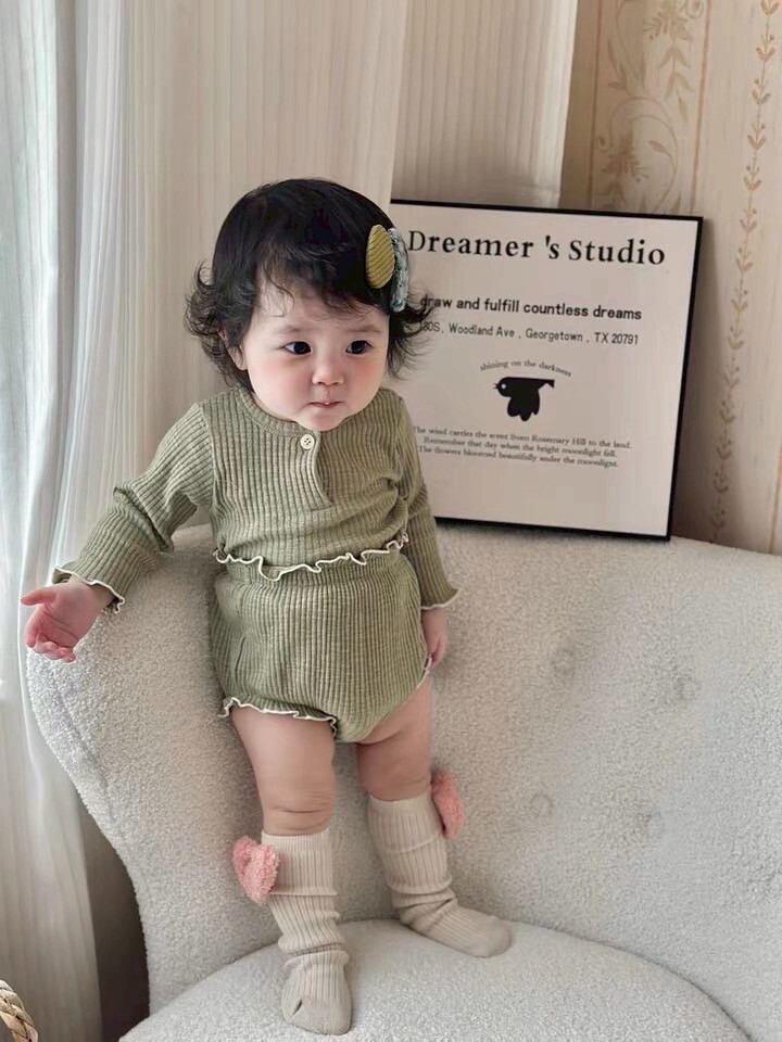 LINE_ALBUM_202596_250906_237