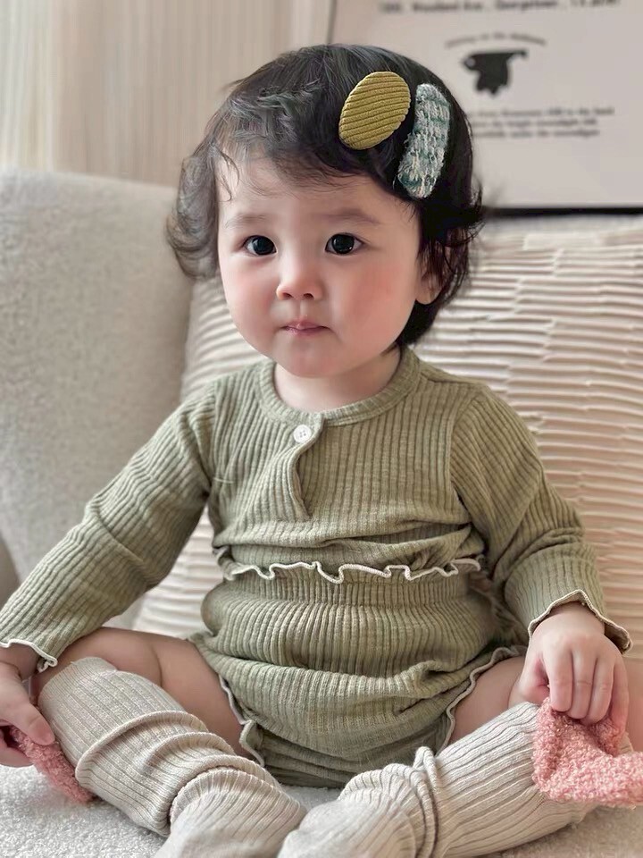 LINE_ALBUM_202596_250906_239