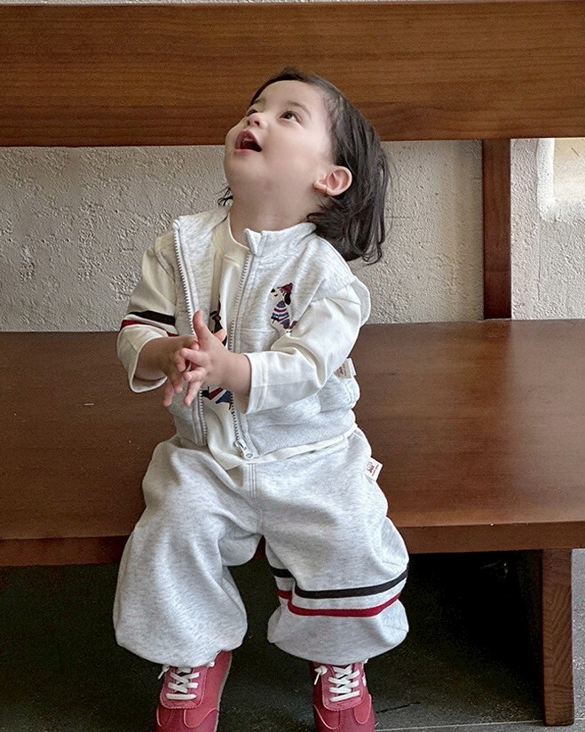 LINE_ALBUM_202596_250906_179