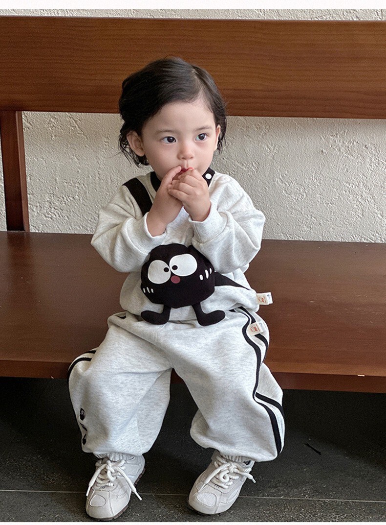 LINE_ALBUM_202596_250906_172