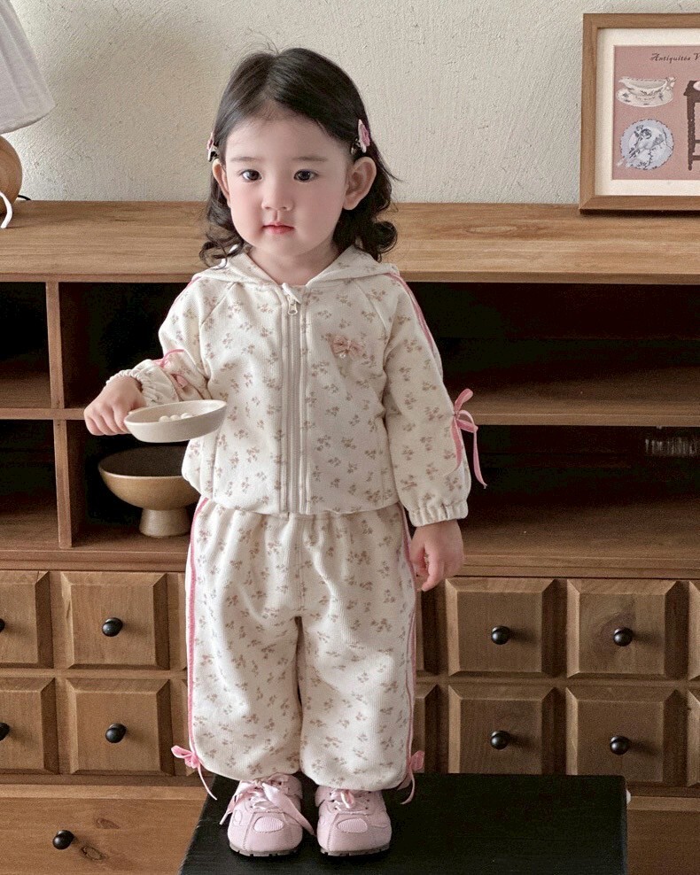 LINE_ALBUM_202596_250906_150