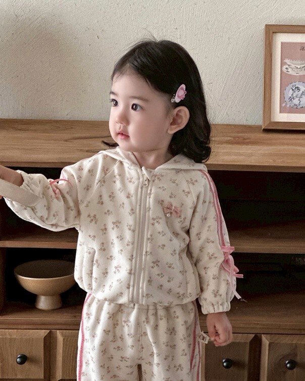 LINE_ALBUM_202596_250906_147