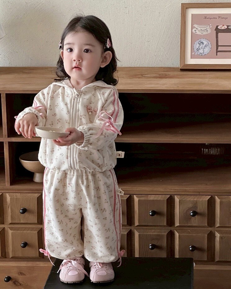 LINE_ALBUM_202596_250906_148