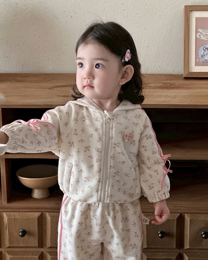 LINE_ALBUM_202596_250906_145