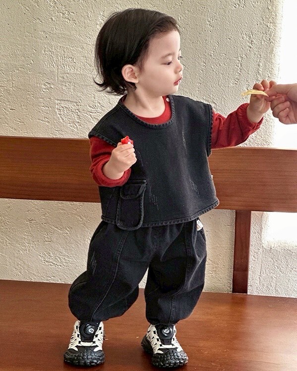 LINE_ALBUM_202596_250906_140