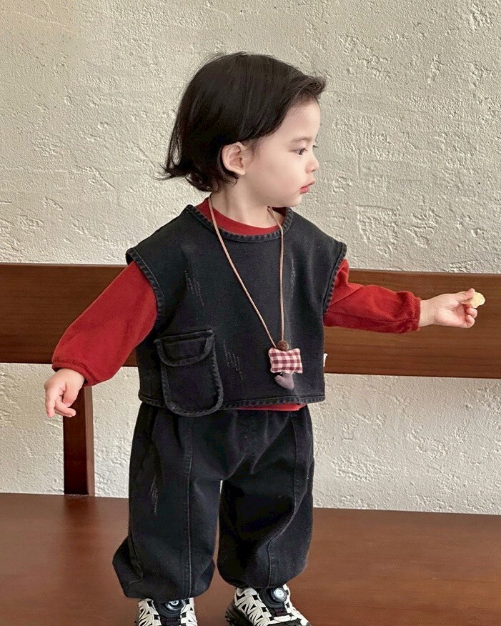 LINE_ALBUM_202596_250906_133