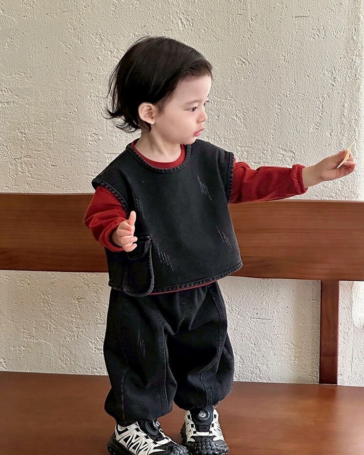 LINE_ALBUM_202596_250906_136