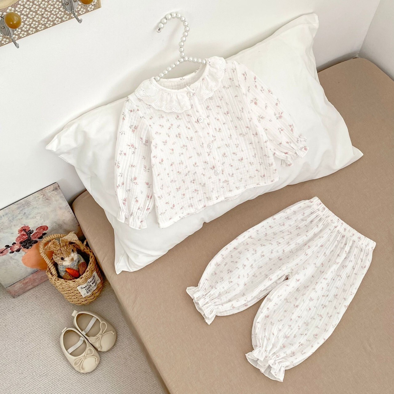 LINE_ALBUM_202597_250907_128