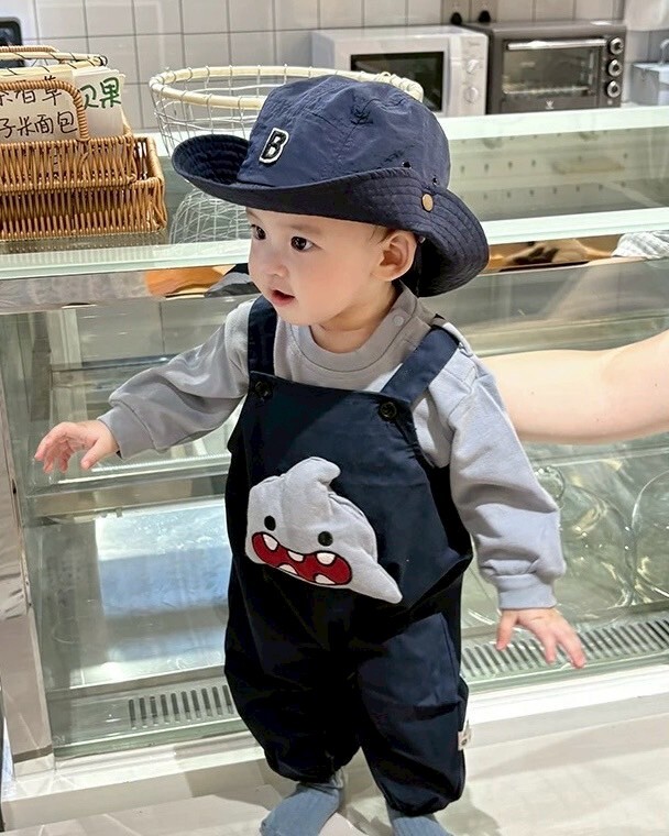 LINE_ALBUM_202599_250909_137