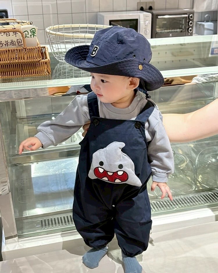 LINE_ALBUM_202599_250909_136