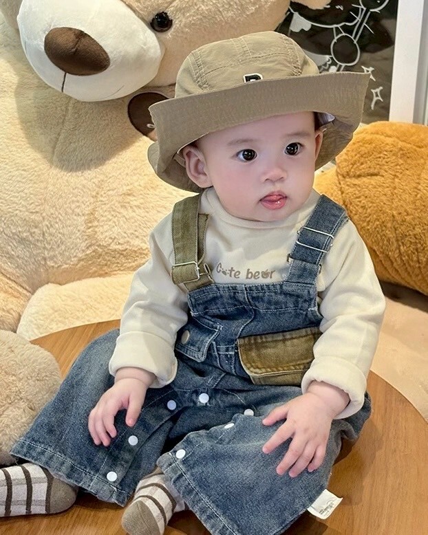 LINE_ALBUM_202599_250909_117