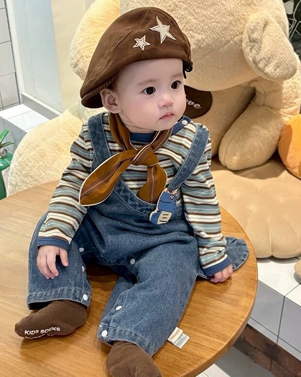 LINE_ALBUM_202599_250909_106