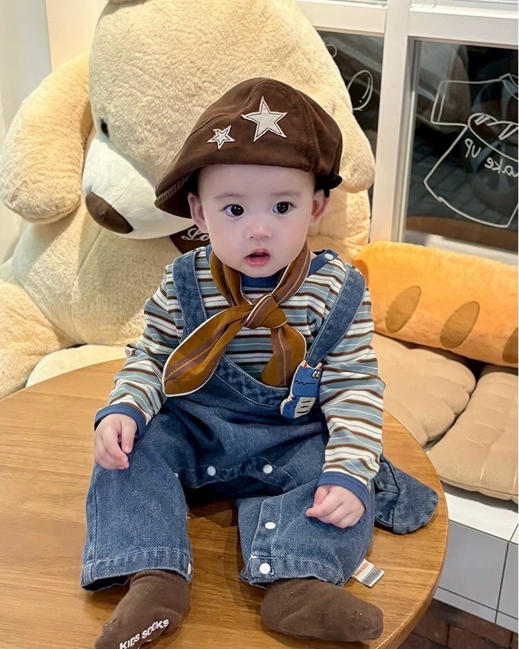 LINE_ALBUM_202599_250909_104