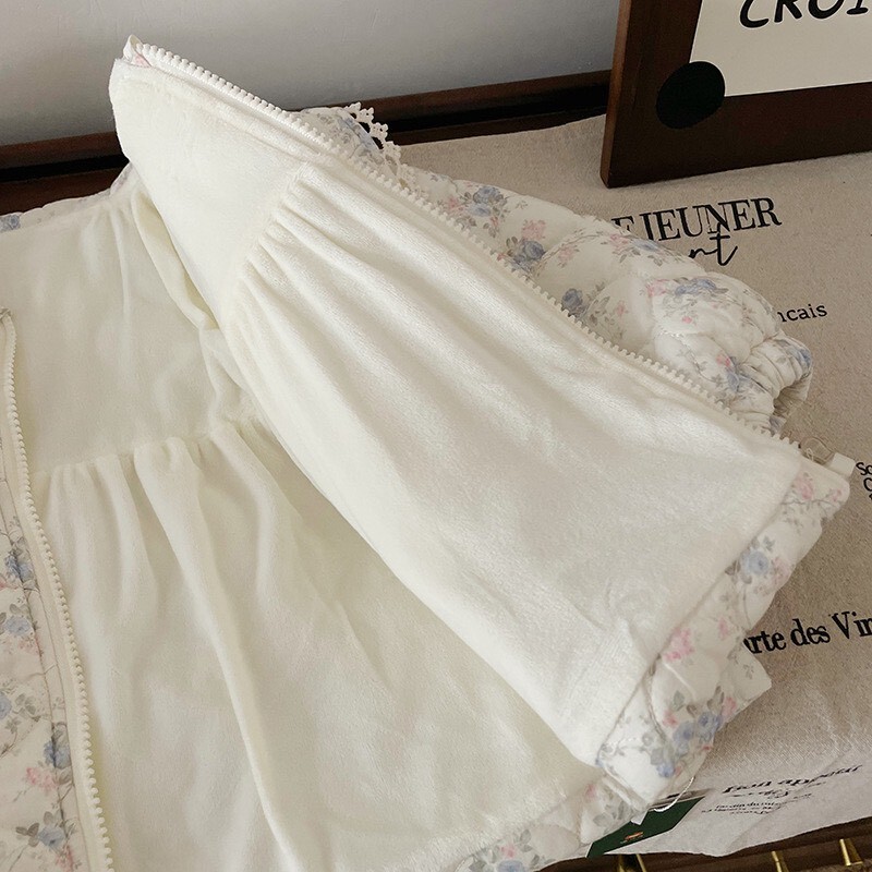 LINE_ALBUM_2025121_251201_23