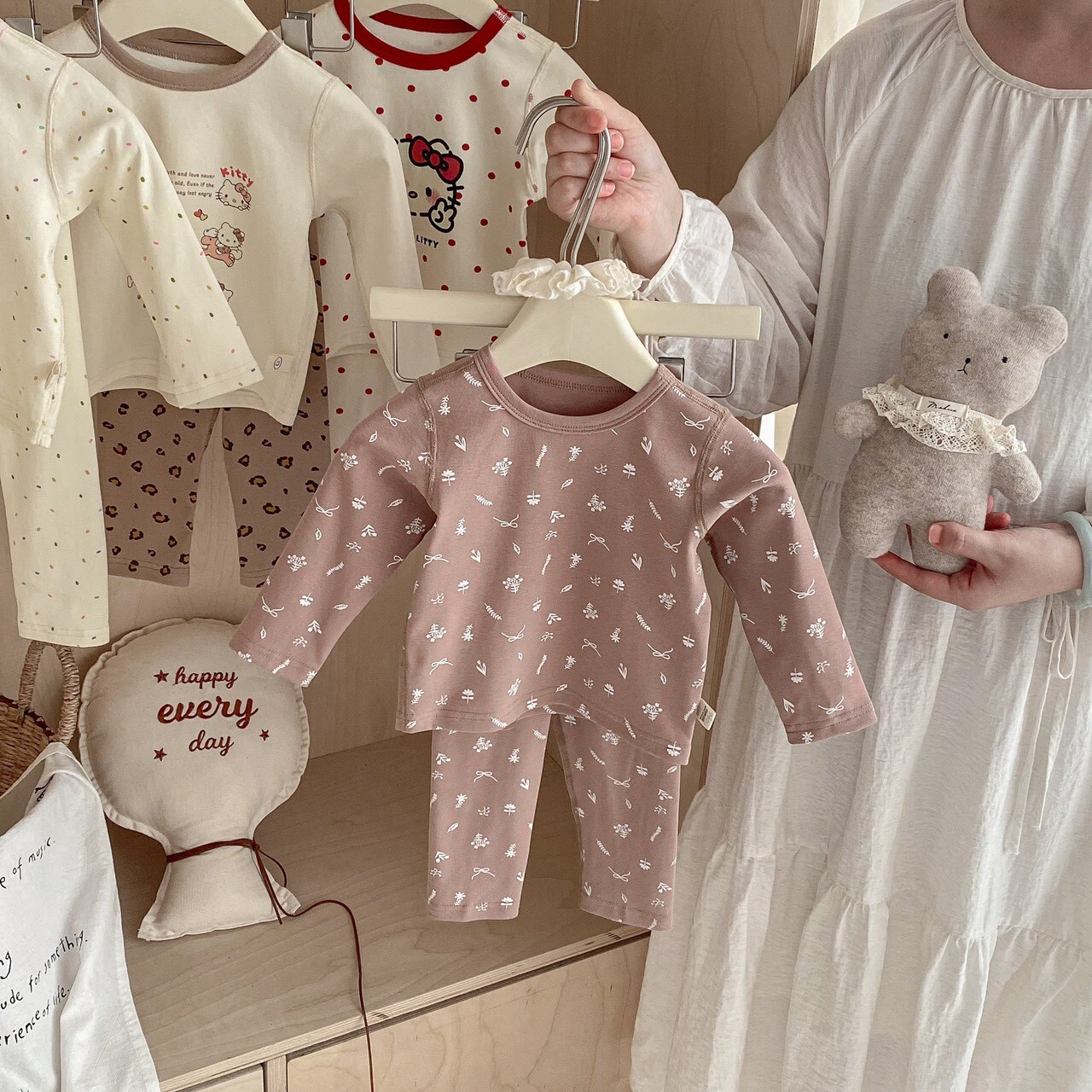 LINE_ALBUM_20251211_251211_54