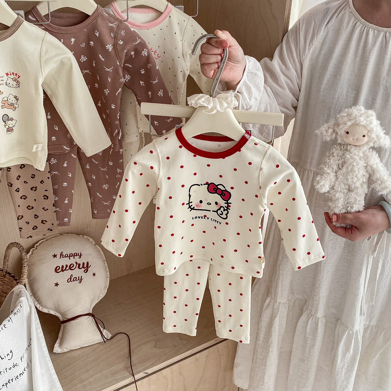 LINE_ALBUM_20251211_251211_58