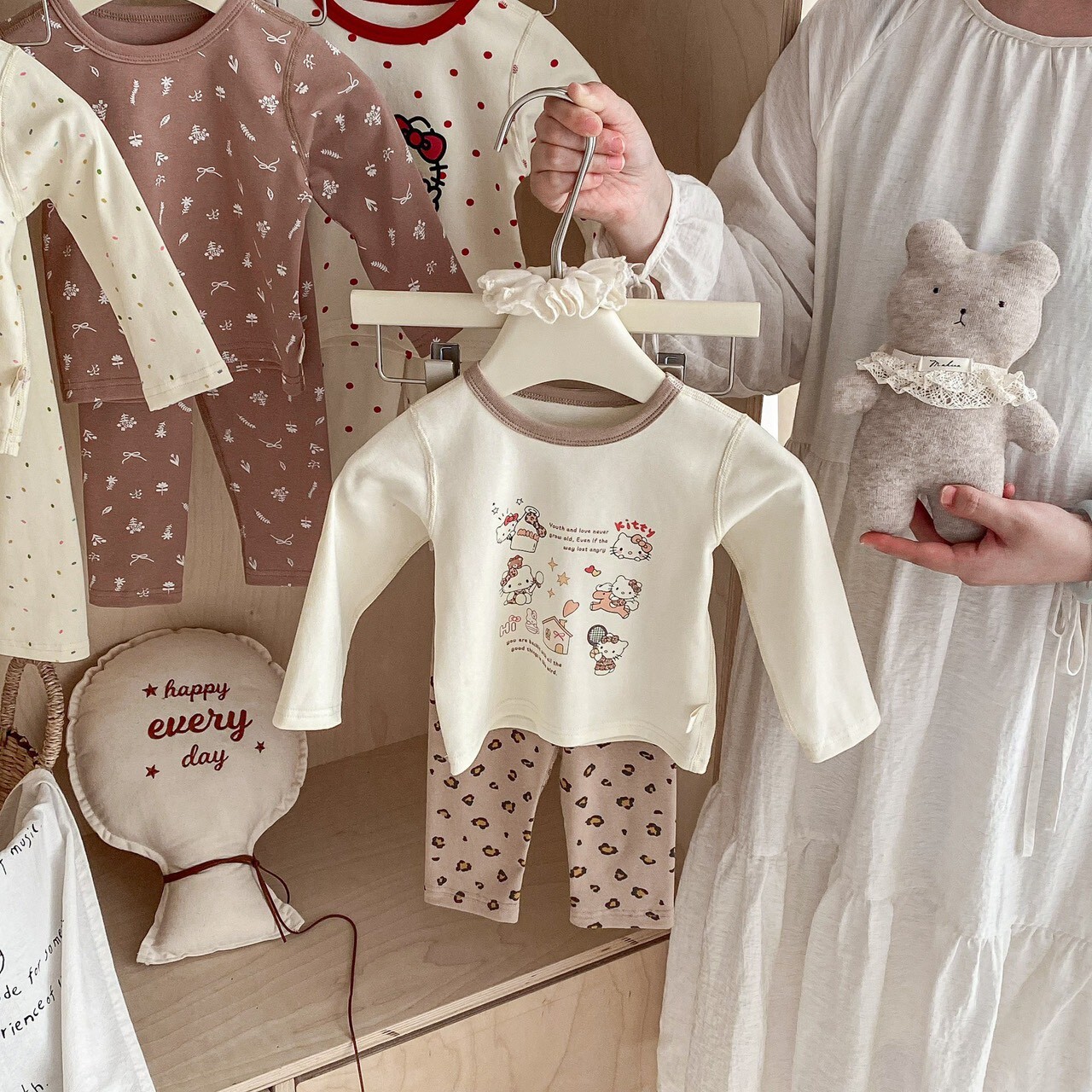 LINE_ALBUM_20251211_251211_53