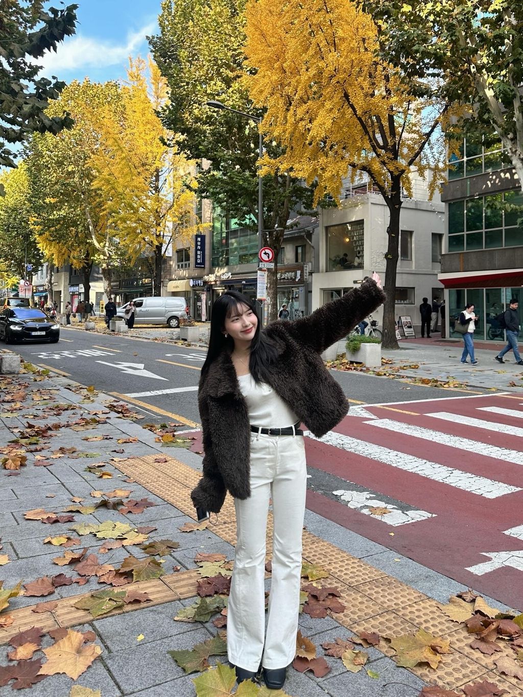 9740BAB7-E39F-4F17-B07F-5E33FB31F076