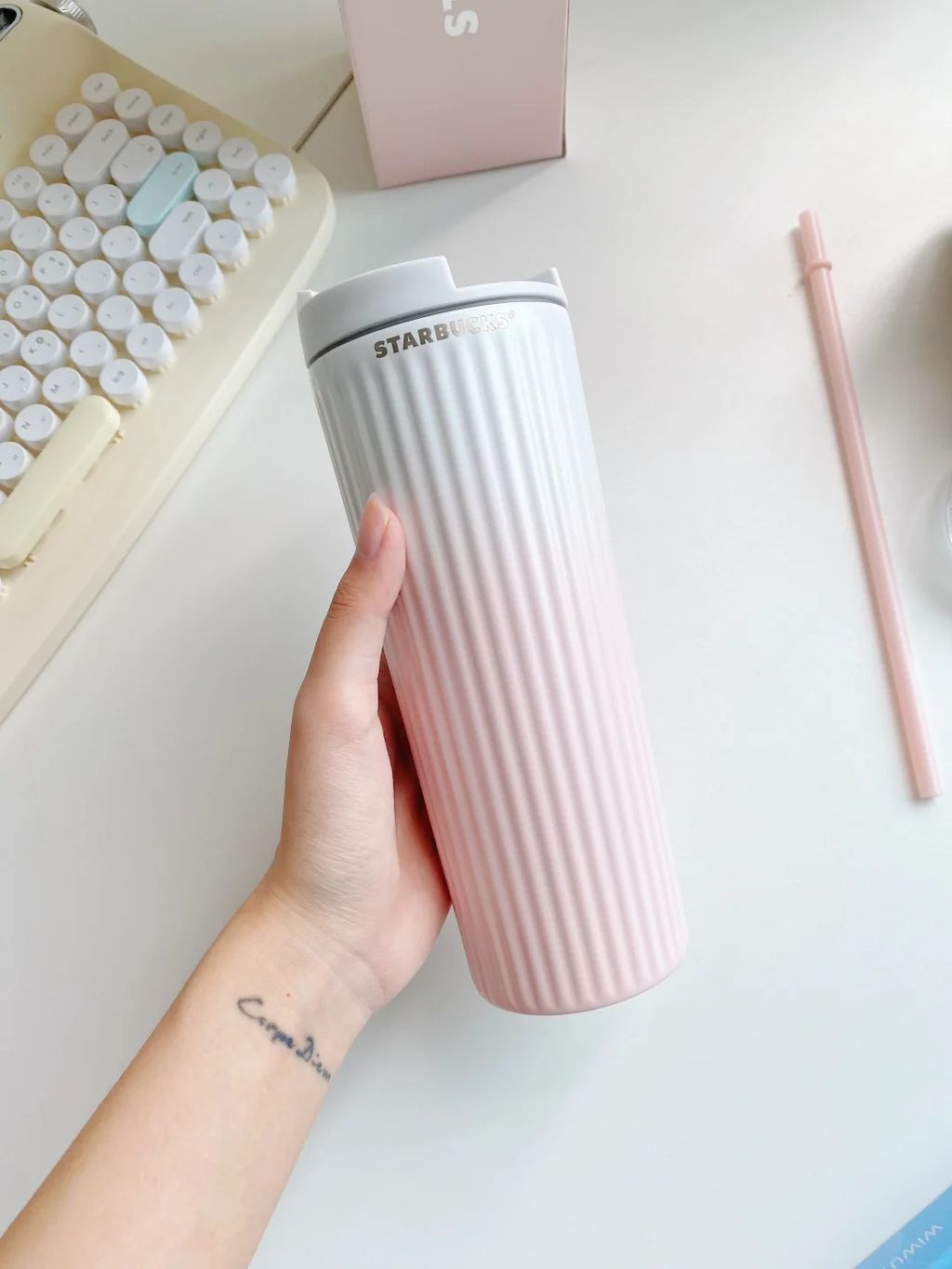 Starbucks 1001 (1)